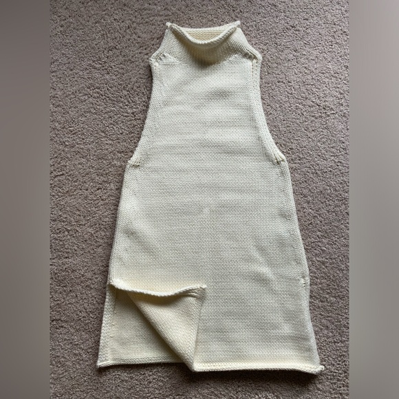 Pilcro Anthropologie Sleeveless Cream Sweater size M new! - Picture 3 of 9